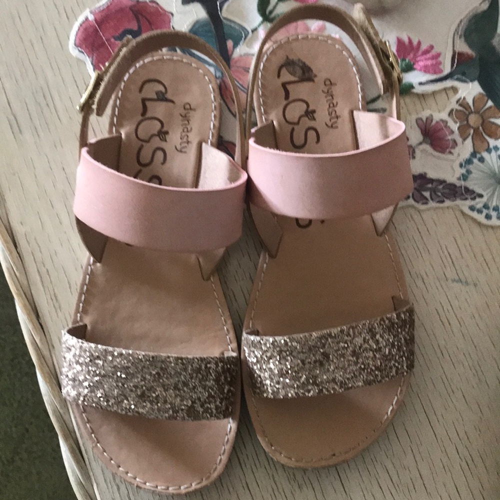 Brand new girls size 4 sandals